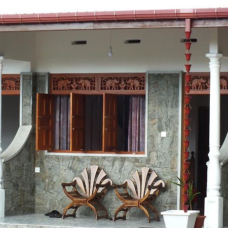 Beach Corner Hotel Weligama Exterior photo