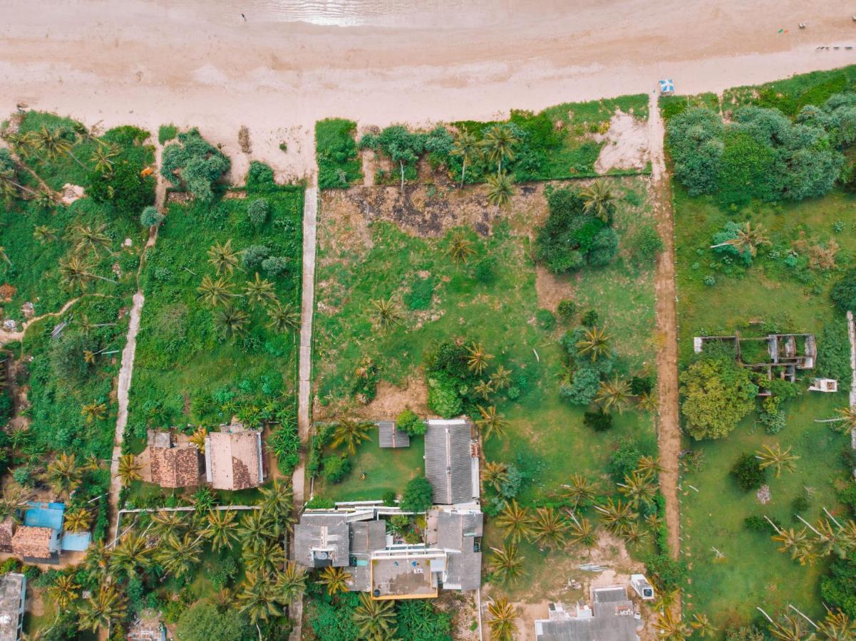 Beach Corner Hotel Weligama Exterior photo